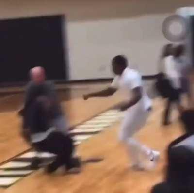 these niggas fight like they ina movie