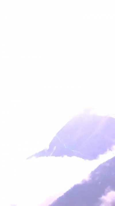 🔥 Volcano de Fuego meets lightning