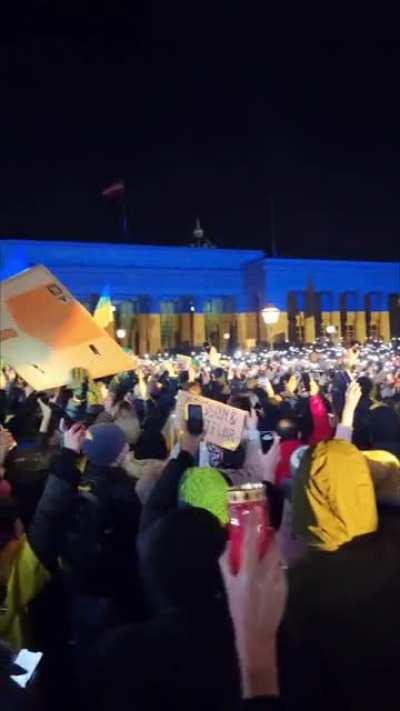 Vienna stands with Ukraine! Slava Ukraina - Слава Україні