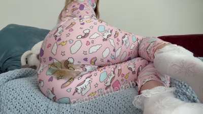 My clothes are my bathroom🙊