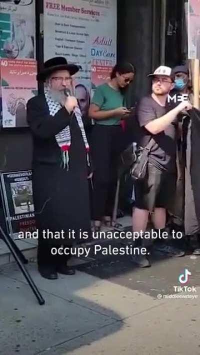 Anti-zionist jews supporting Palestine!