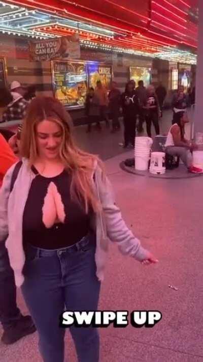 Bounce those titties