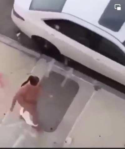 Toxic couples be like..