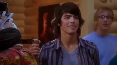 Anyone know what synth this is? Or how I can get this powerful lead sound?