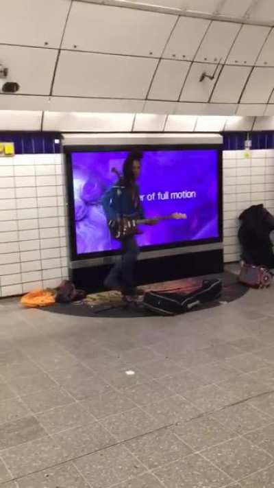 Genre: New wave, indie rock. Reminds me of the Strokes. Might be a cover, might be original. Artist: Male busker in London early last year