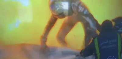 F1: Romain Grosjean rising off the flames after huge accident in Bahrain GP