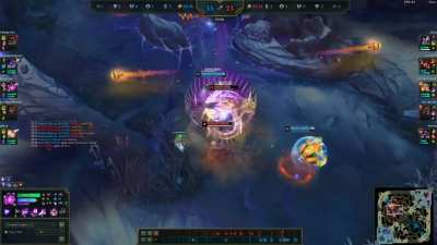 A funny play at master elo as VelKoz Enjoyer