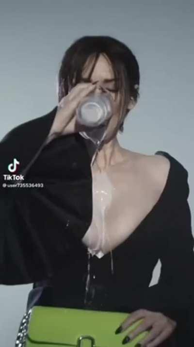 Winona Ryder’s big mommy milkers