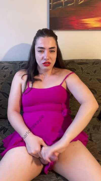 So easy to let it out for you to suck 🤤🤤