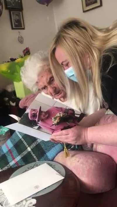 Sweet Grandma gets a card from Queen Elizabeth on her 100th Birthday
