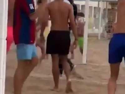 Mar del Plata: Un hombre de 40 años le dio una piña a un pibe porque insulto a su hijo