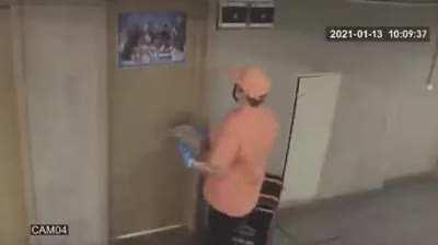 El cristian es captado por camaras de seguridad pagando las pizzas 😱😯😱😮😯😱😱😱😯😲😲😲