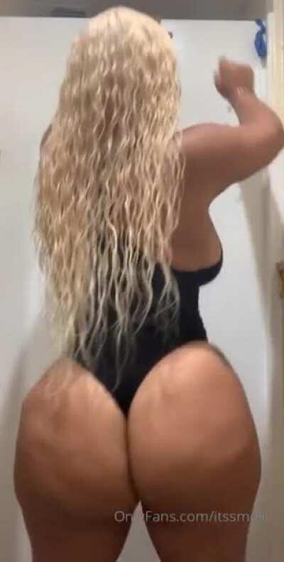 M3lli fine ass. Join the Vip for the sextapes, and stop waiting for megas.