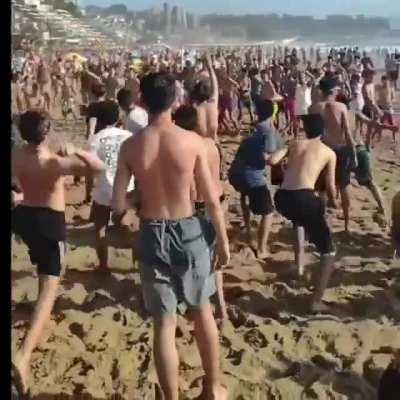 Batalla playera entre chilenos y argentinos por cantar 