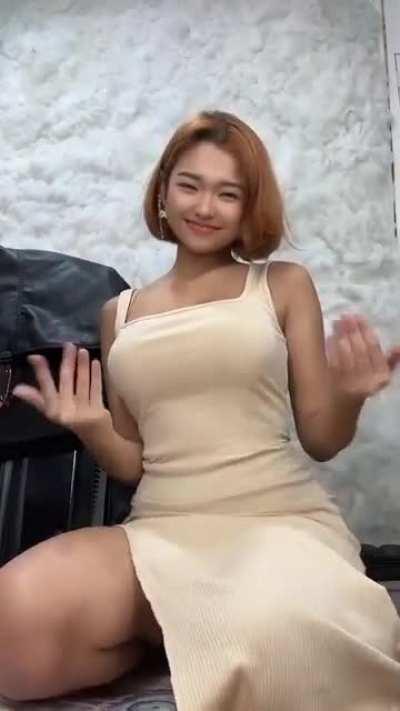 want those thighs to squeeze my face