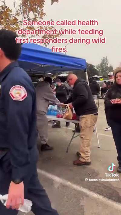 LA Health Department hassling volunteers handing out food to first responders responders after Karen complains  