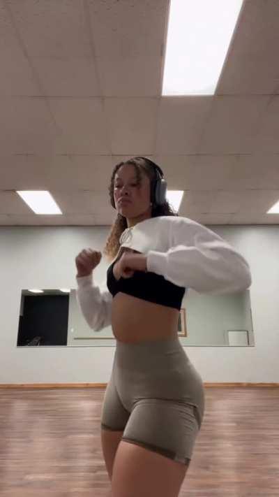 Ana's fat ass in HD 60FPS again