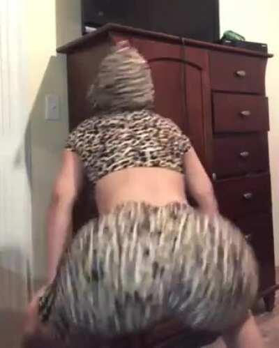 Cheetah twerk
