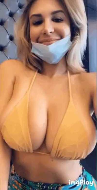 She knows she got it 🤩