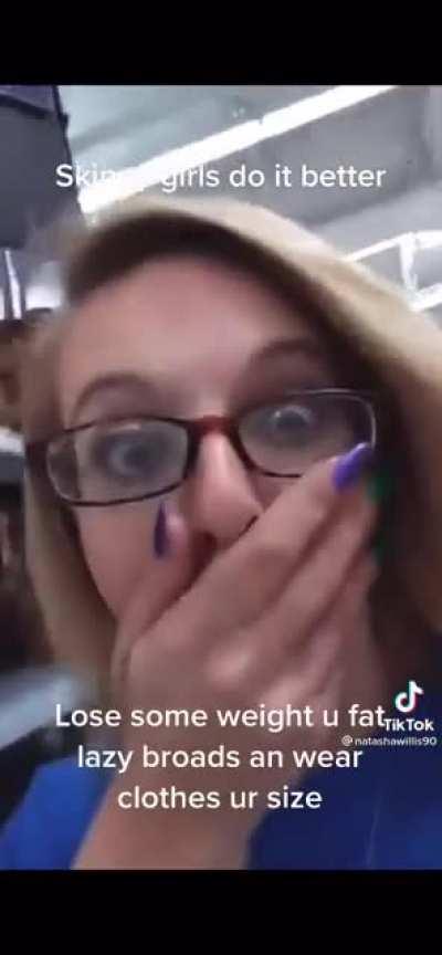 Female Bubbles looking ass fresh out the trailer park. Steven Tyler ass lips 👄