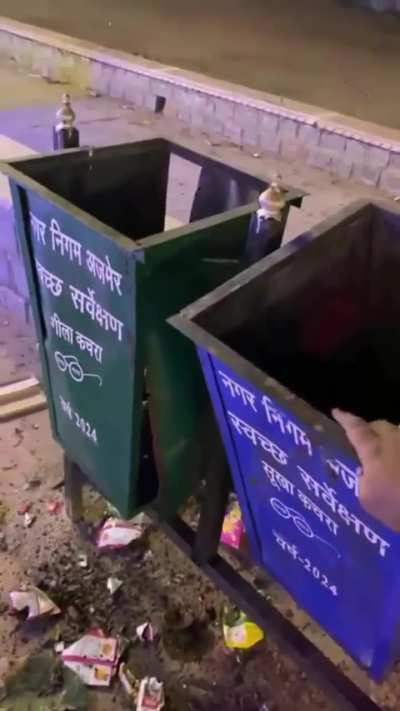 Destroying things built with their own tax money (Location-Ana Sagar Chaupati in Ajmer, Rajasthan) [Not OC]