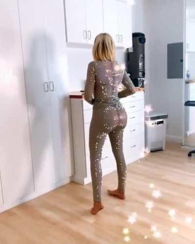 that ass in that dress