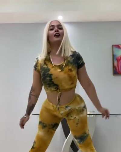 I’m trying to fuck her in that position though lol