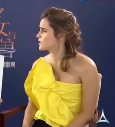 Just wanna grab the sides of Emma Watson's head and pump her posh face on my cock