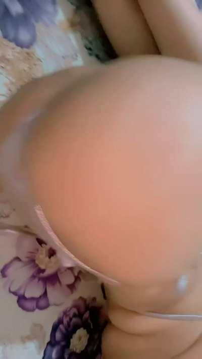 Leave a 💦 if you think you can handle and creampie me 😉😉 [F] [oc]