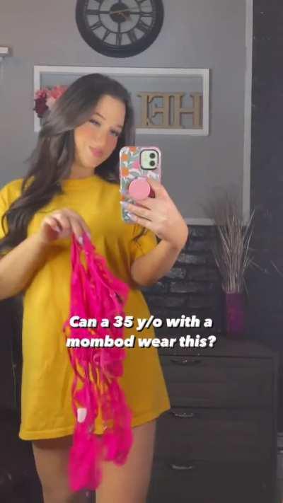 Elle Mandi (@ellemandii)