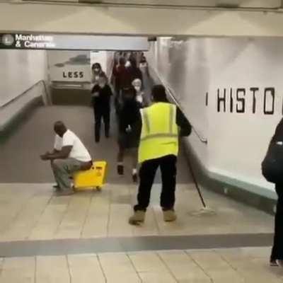 Tu Cagou No Chão Pedro?