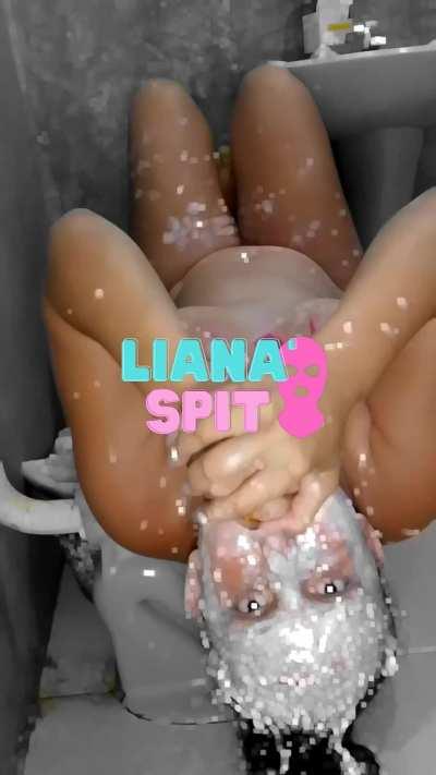 spray of vomit in the face without limits