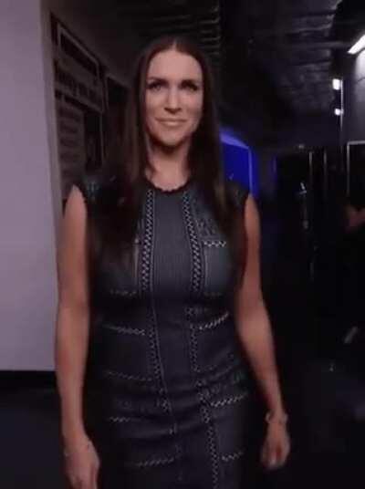 Stephanie McMahon still looks very fuckable!