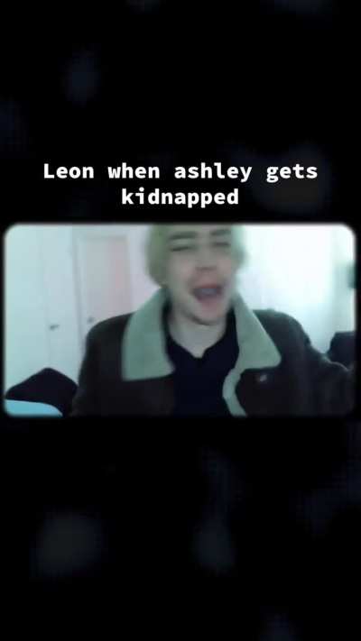 Leon Cosplay in action