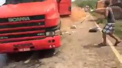 To Straighten a toppled truck