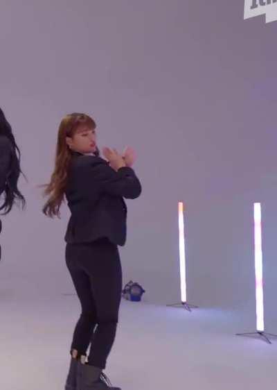 (Momoland) AHIN - That body! (w/slow-mo)