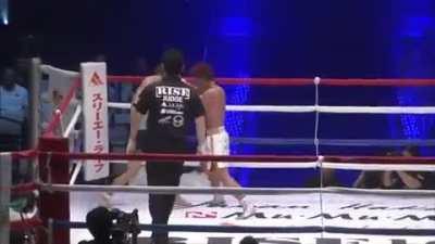 Month before turning 16, Tenshin Nasukawa finishes Tomo Arimatsu in exciting fashion