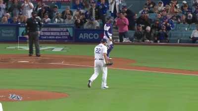 [Highlight] [Highlight] Clayton Kershaw escapes the seventh by striking out Tommy Pham and celebrates.