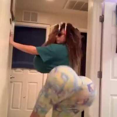 Take notes Naughty Dog! This is a realistic wahmen! Not like that bitch Abby!