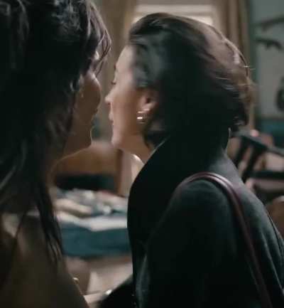 Cassandra Ciangherotti 40 - Las Locuras