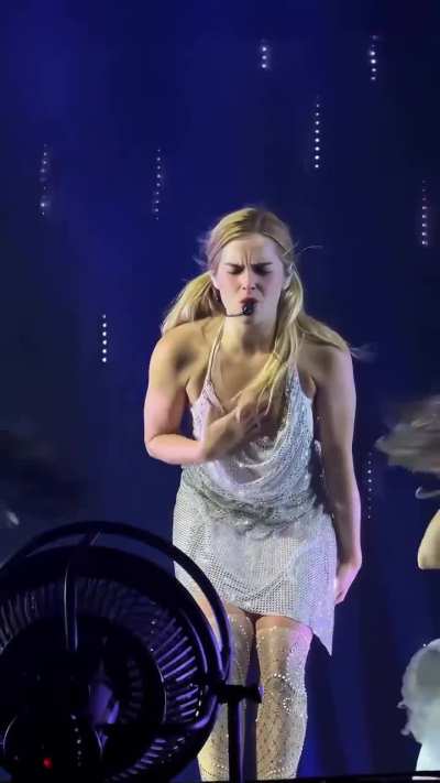 'In the Rain' in Chicago for The Addison Tour - IG October 2025