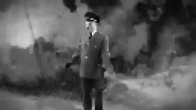 Nooooo hitler grasoso se me cayo un idolo 😔😭😭😭