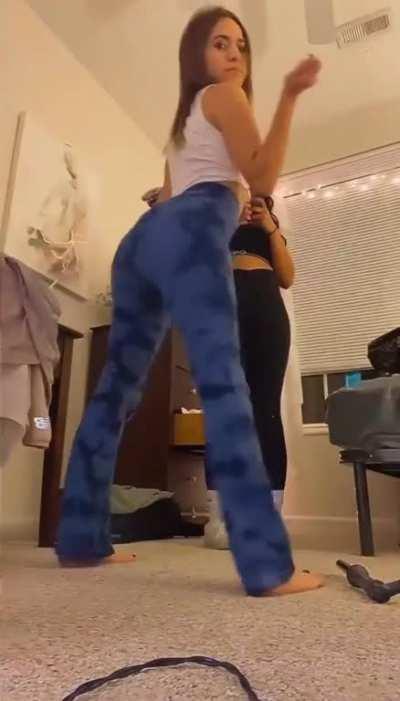 Twerking in leggings