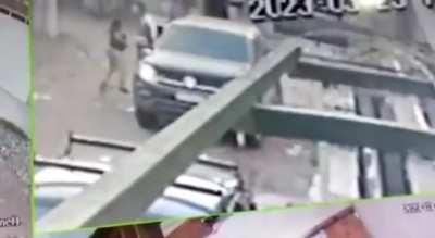 Esteban Echeverria: Intentaron robar una camioneta, pero los vecinos los capturaron y desnudaron