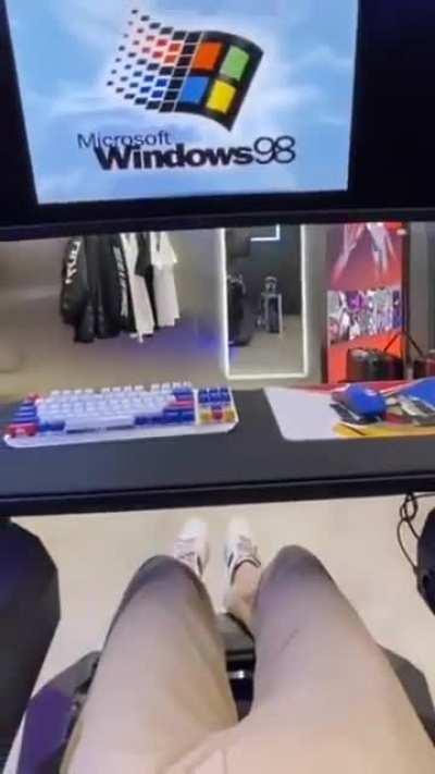 whenever people show their battle stations here