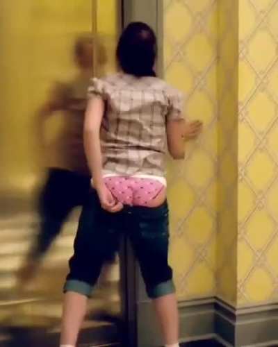 Scarlett Johansson - The Nanny Diaries (2007)