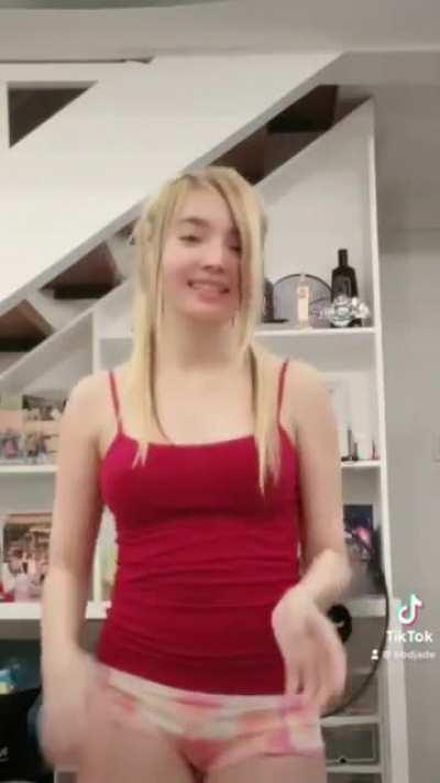 Jade Dela Peña (BB)