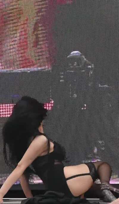 Girl Crush - Bomi On the Floor