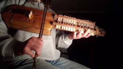 A Short play of the Misty Mountains on my moraharpa €: