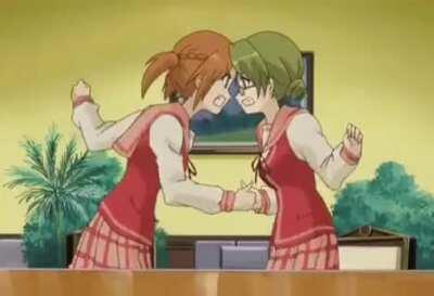 How to win at thumb war [Strawberry Panic]